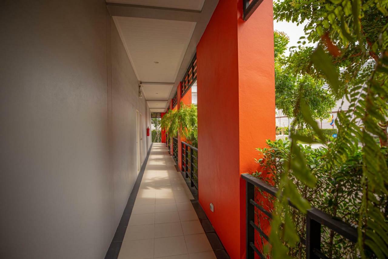 Smart Hotel Ban Lam Luk Ka Esterno foto